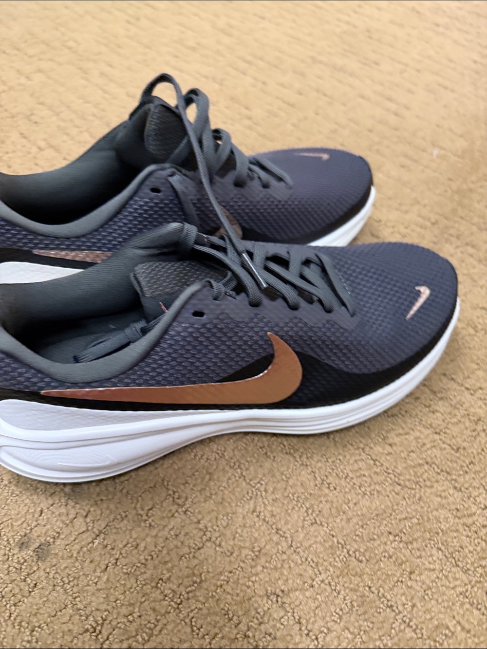 Nike Gray Running Shoes with Rose Gold Swoosh - Picture 2 of 5